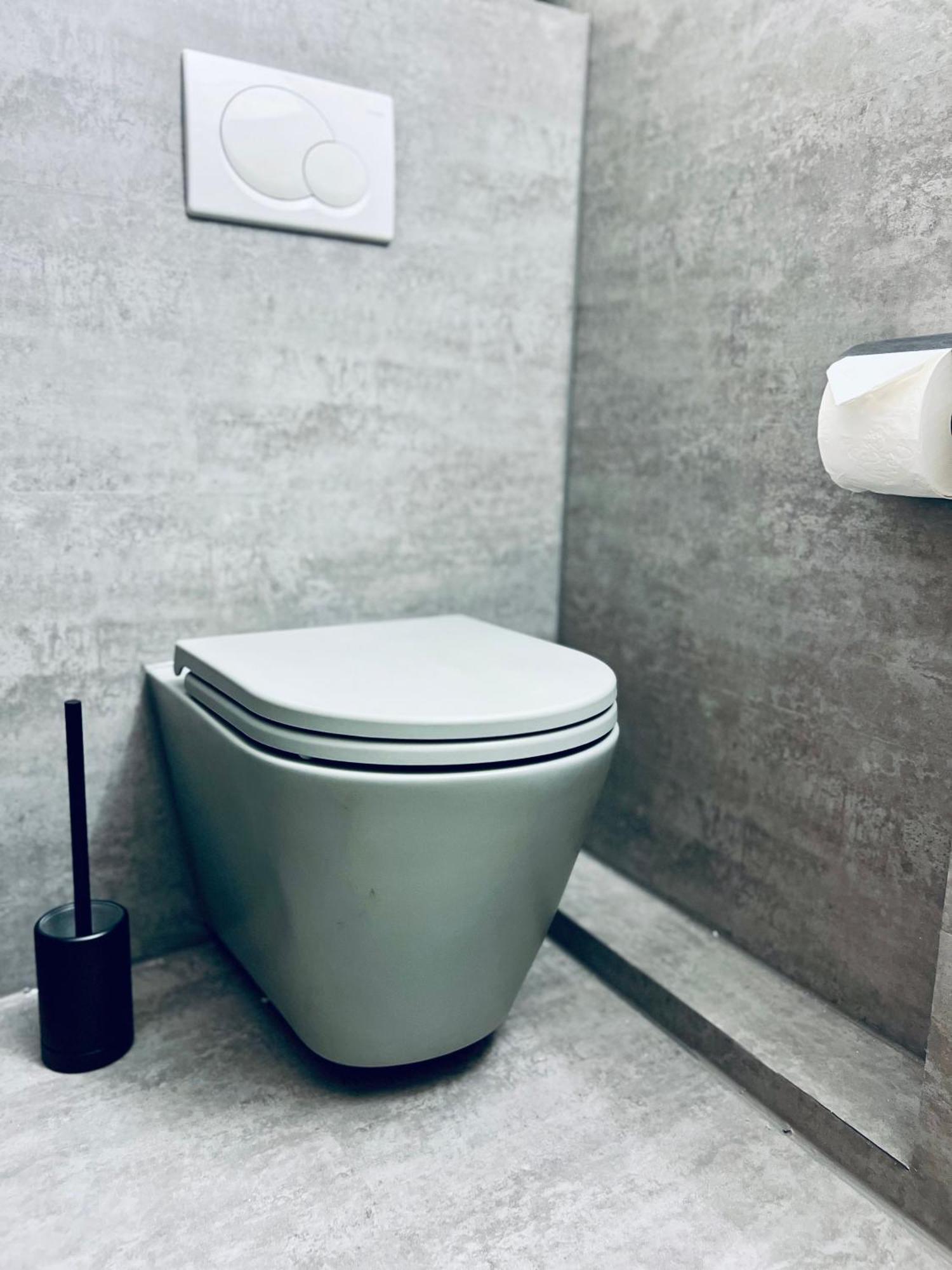 Elysian - 2 Parkplaetze - 1min Bus & Bahn - St-elisabeth Krankenhaus - Lindenthaler Tierpark - Neu Renoviert & Perfekte Lage * Cologne